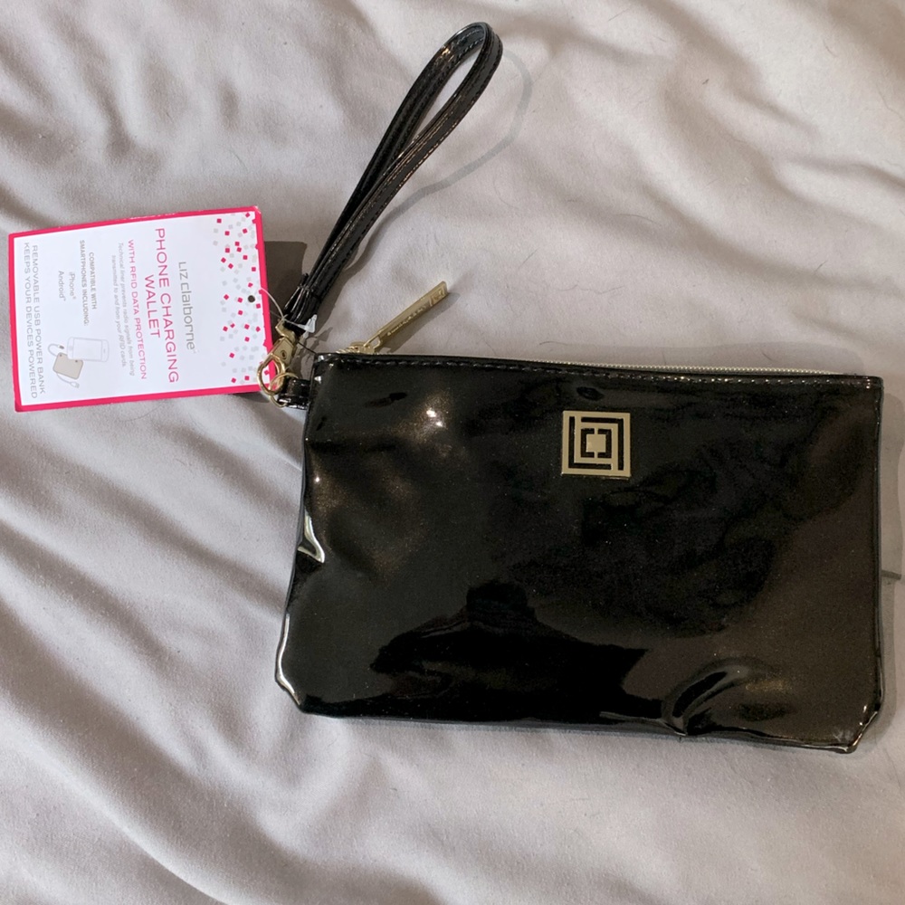 Wristlet/Clutch/Wallet with usb charger